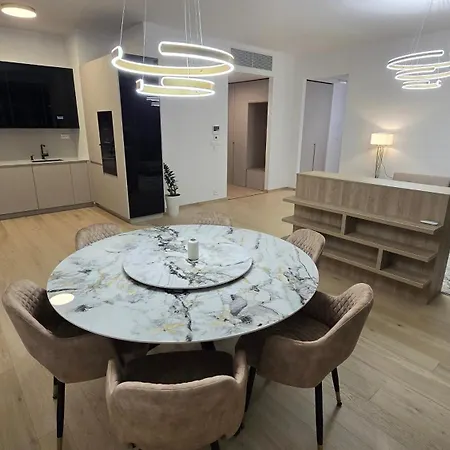 3 Rooms, Loggia, Parking, Wifi Apartmán *