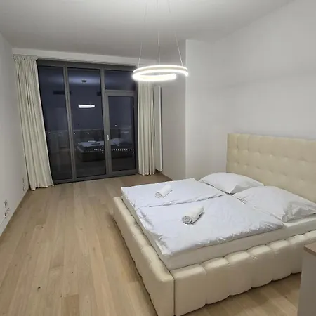 Appartement 3 Rooms, Loggia, Parking, Wifi
