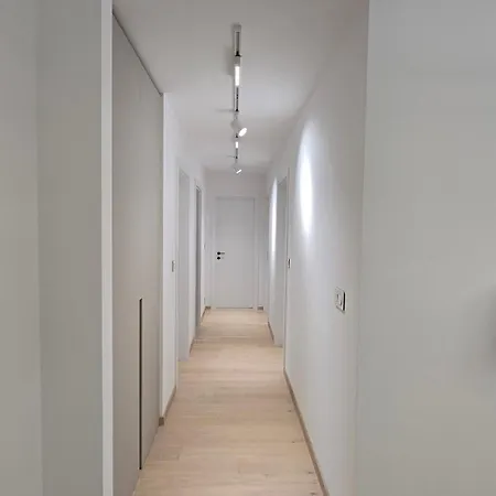 3 Rooms, Loggia, Parking, Wifi 브라티슬라바